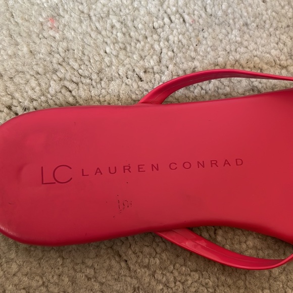 Lauren Conrad coral flip flops - Picture 3 of 5